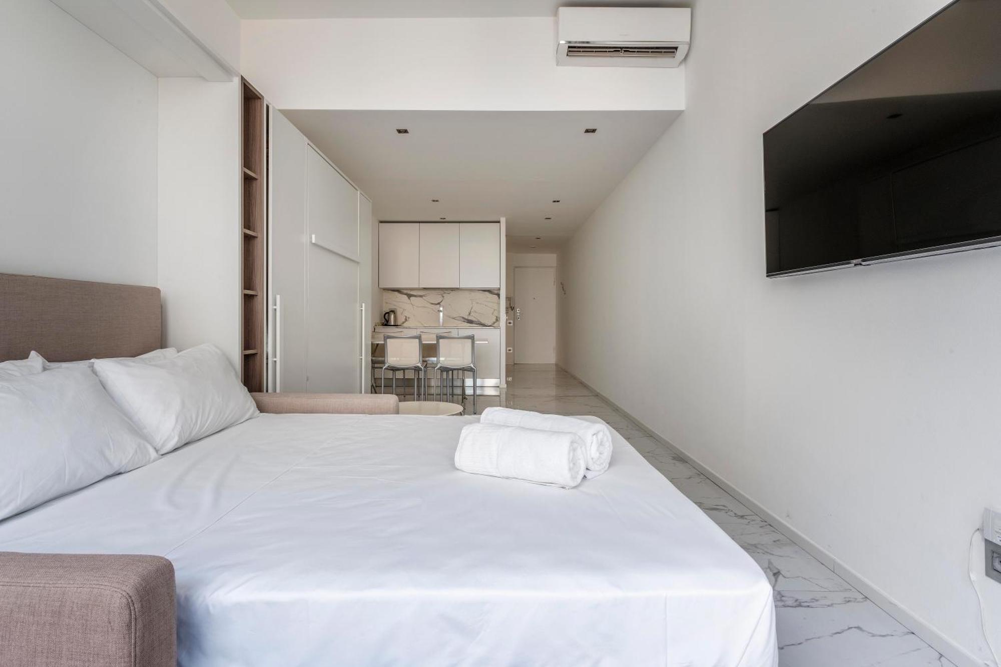 Cozy Modern Loft Few Steps From Duomo Apartamento